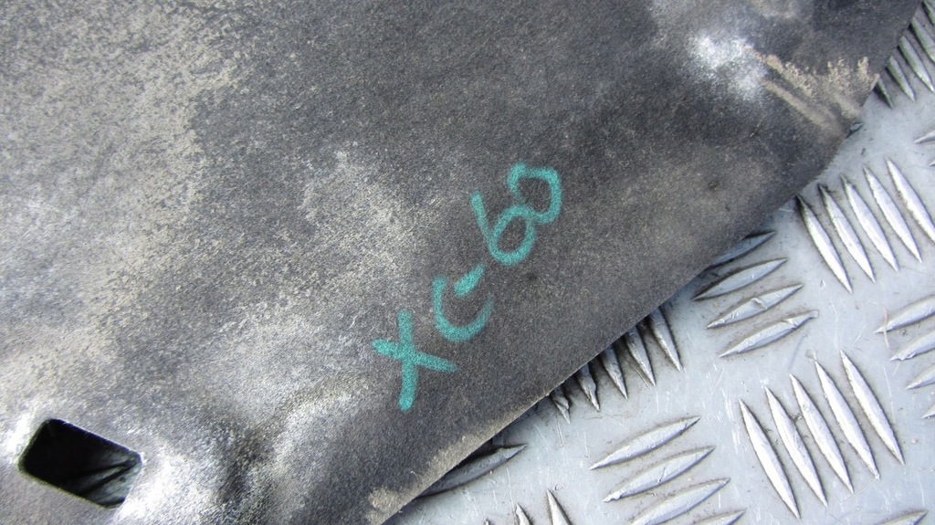 фото №6, Volvo xc60 шумоизоляция капот 13-17