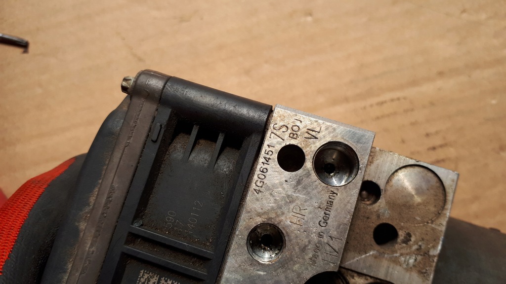 фото №7, A7 4g насос тормозная abs 4g0907379j a6 c7 pod радар