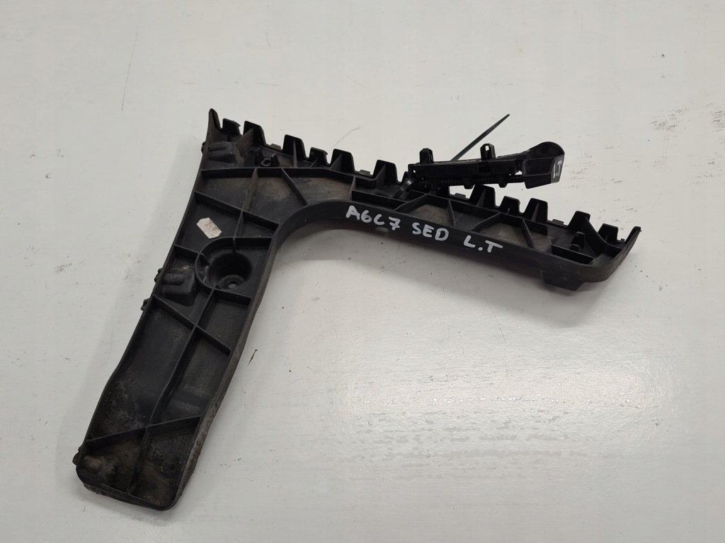 фото №1, Audi a6 c7 sed направляющая бампера левый задняя 4g5807453b