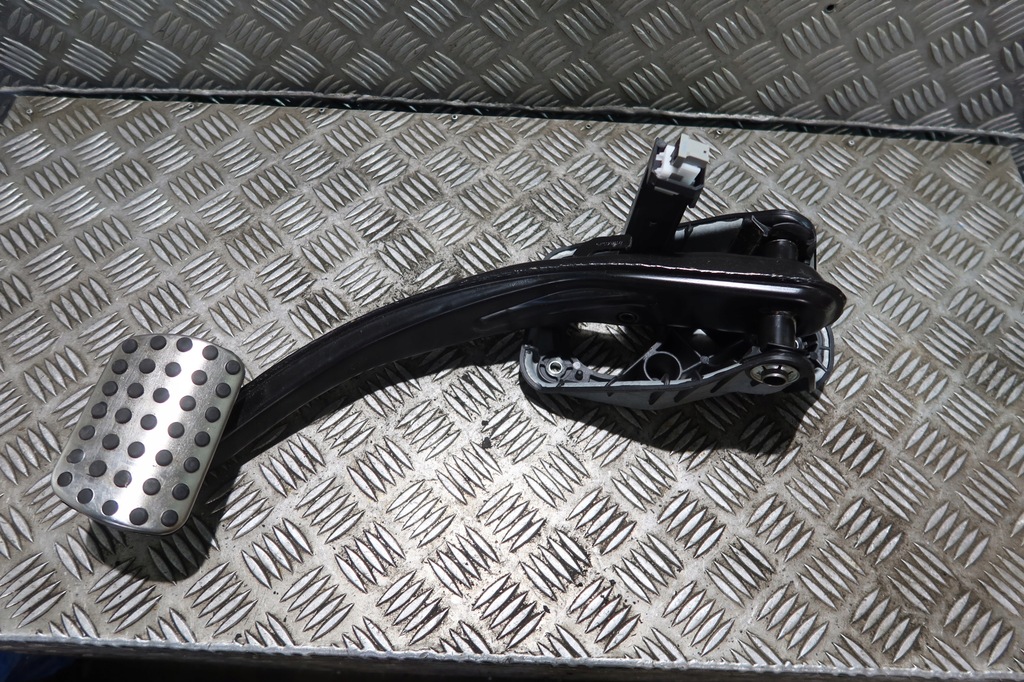 фото №1, Педаль тормоза mercedes ml w166 a1662901101