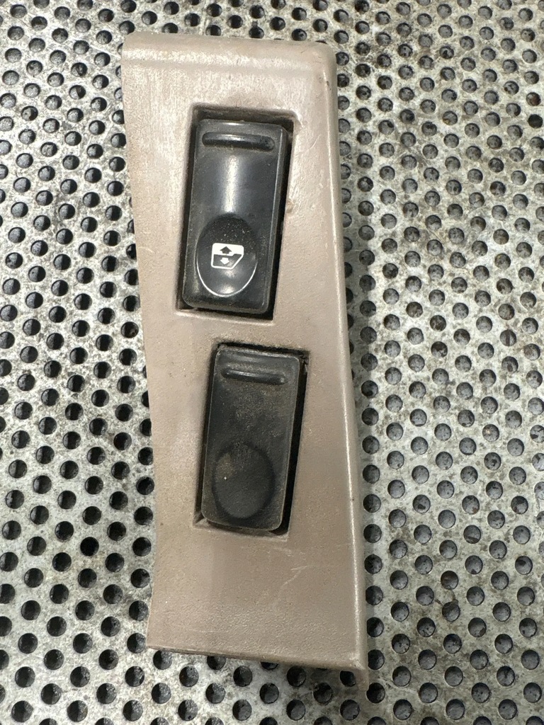 фото №1, Панель вікон лівий перед master ii 7700351693d