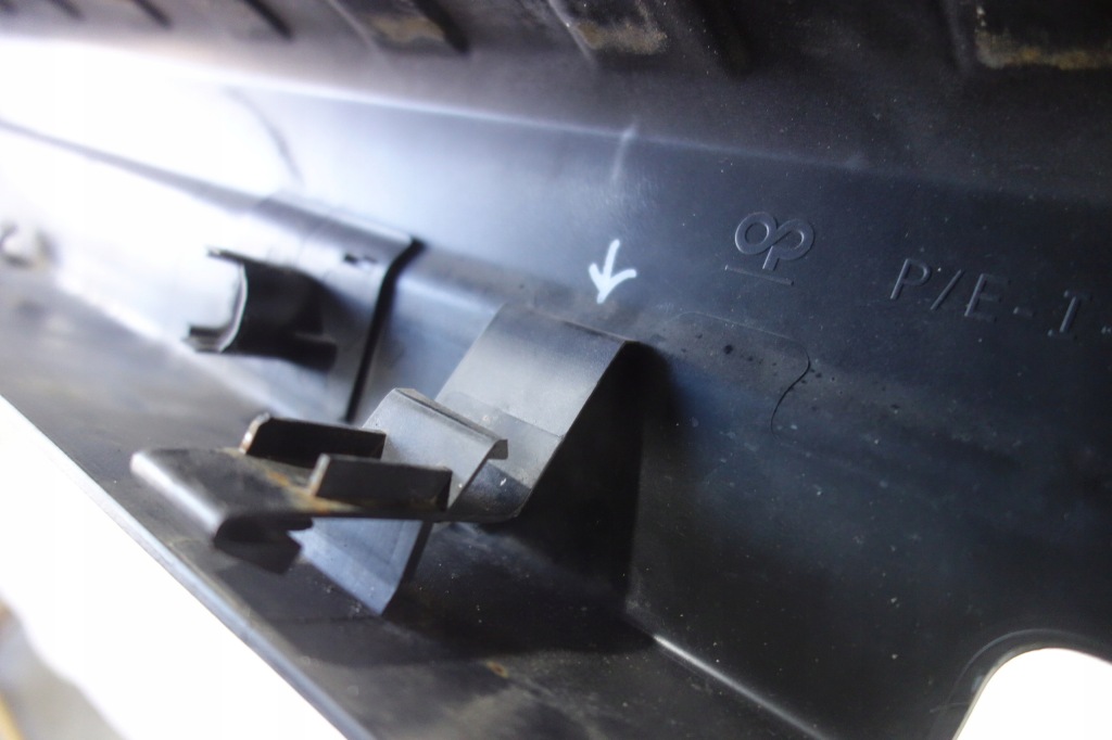 Бампер задняя trafic iii vivaro b nv300 4pdc 850221446r na hak в Украине