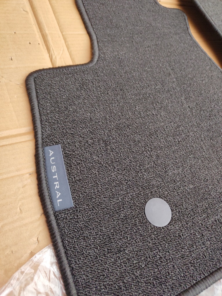 Купити Килимки велюрові renault austral e-tech hybrid нове оригінал комплект