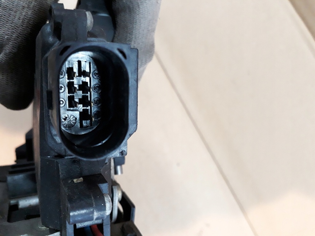 фото №5, Моторчик окон правый перед audi a4 b6 8e1959802a