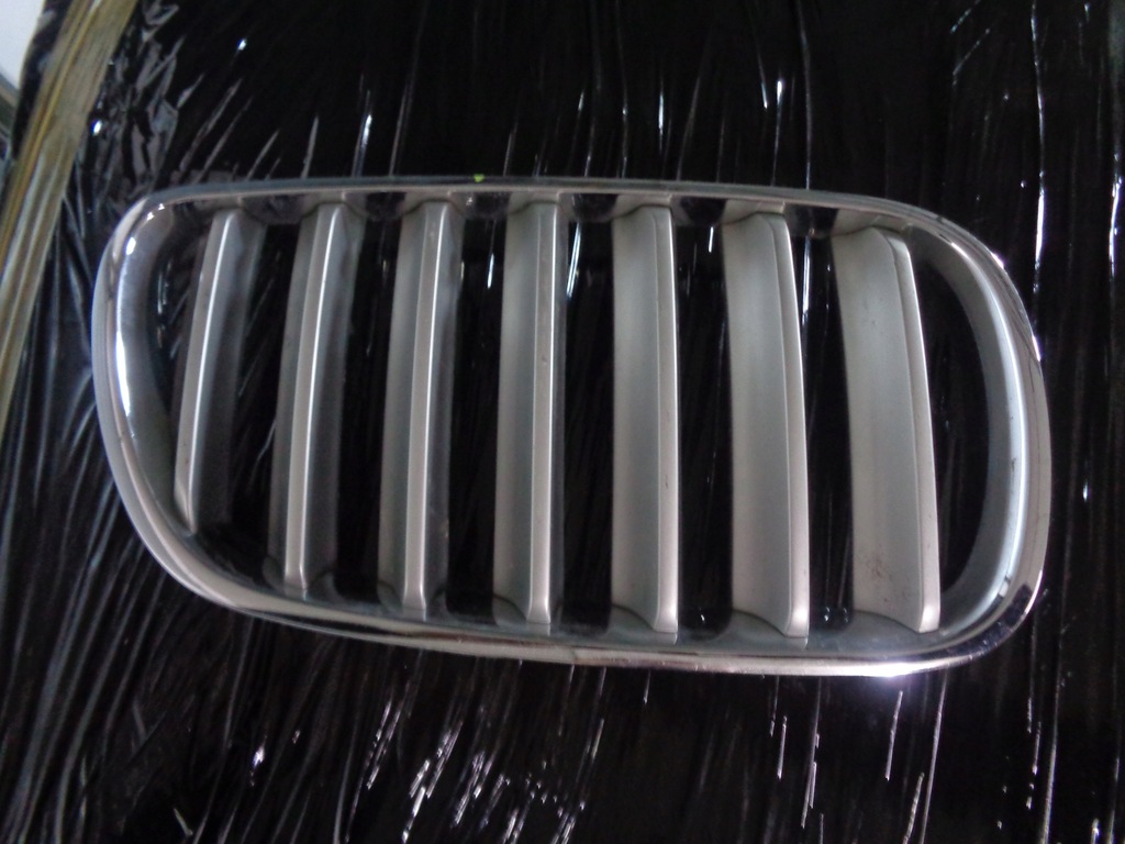 фото №1, Решётка радиатора правая bmw x3