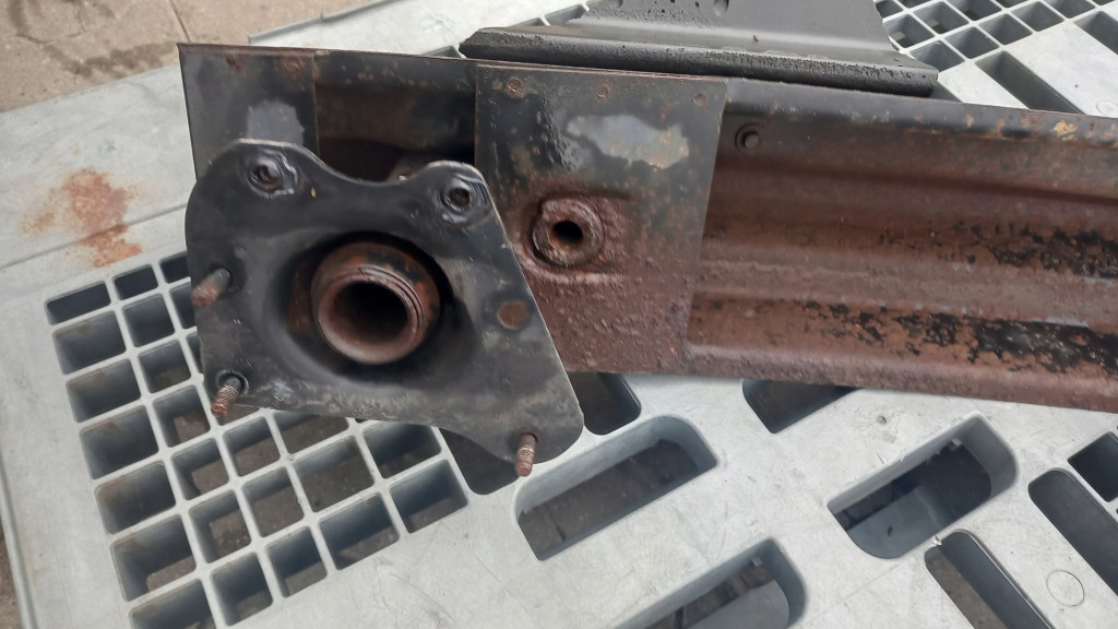 фото №8, Балка бампера задня ford mondeo mk3 01r sedan