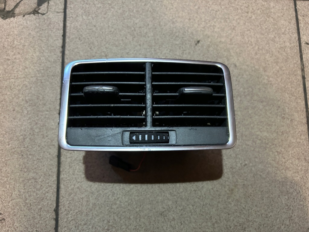 фото №1, Решітка обдув задня audi a6 c6