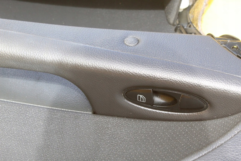 фото №5, Обшивка дверь правый задняя mercedes w211 sedan