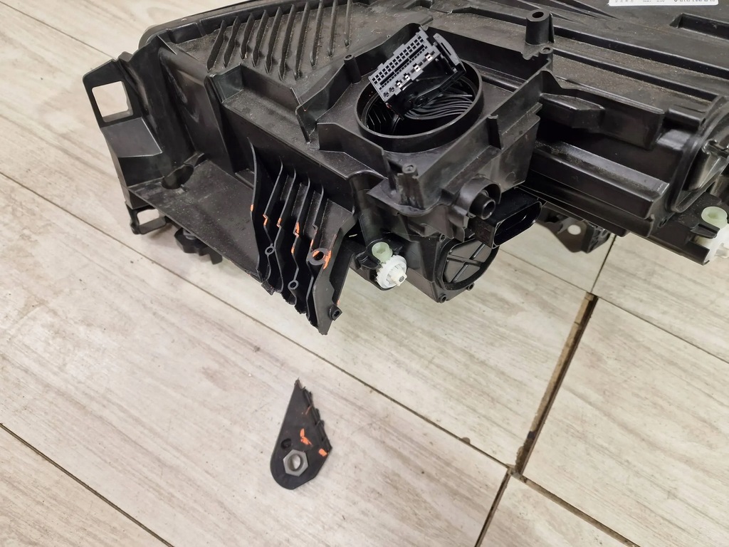 фото №8, Лампа правая перед skoda enyaq full led 5lb941016a