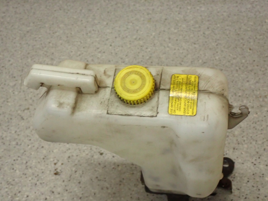 фото №4, Nissan primera 2.2dci 02- бачок расширительный