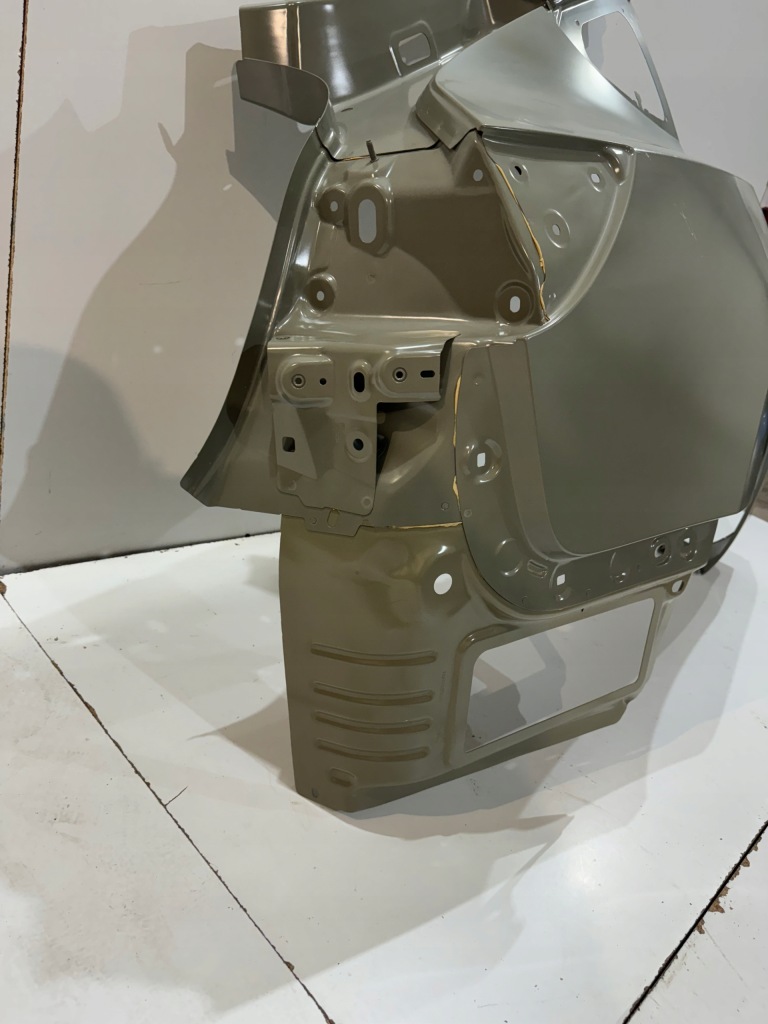 Крыло  задняя задний обшивка четверть tesla model 3 3 17- оригинал Киев