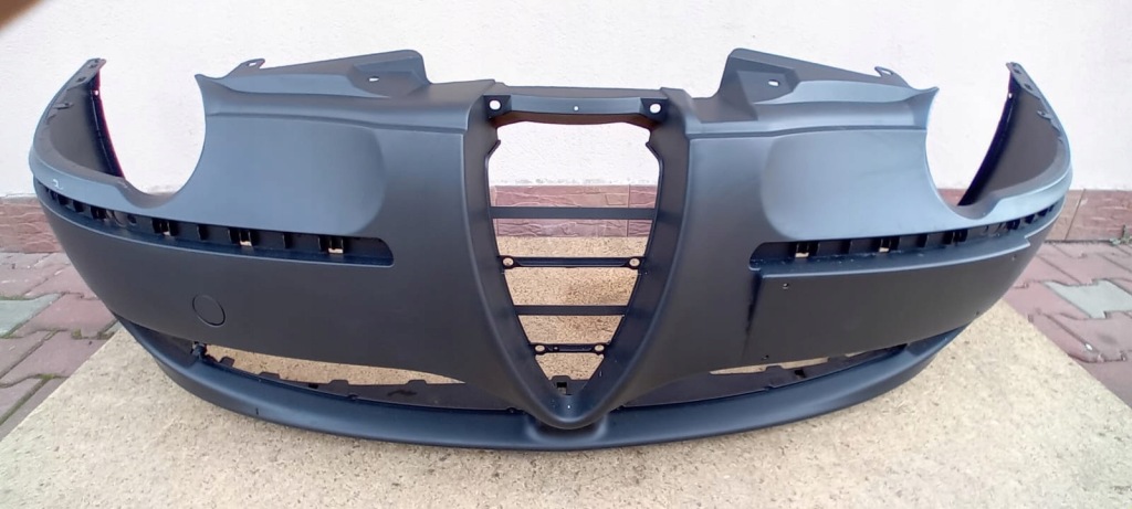 Купити Бампер передній alfa romeo 147 2000 - 2004 європа 73525828