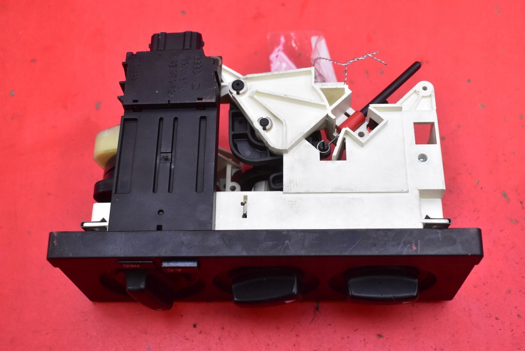 фото №6, Панель управление обдув кондиционер 893959621 audi 80 b3 86-91