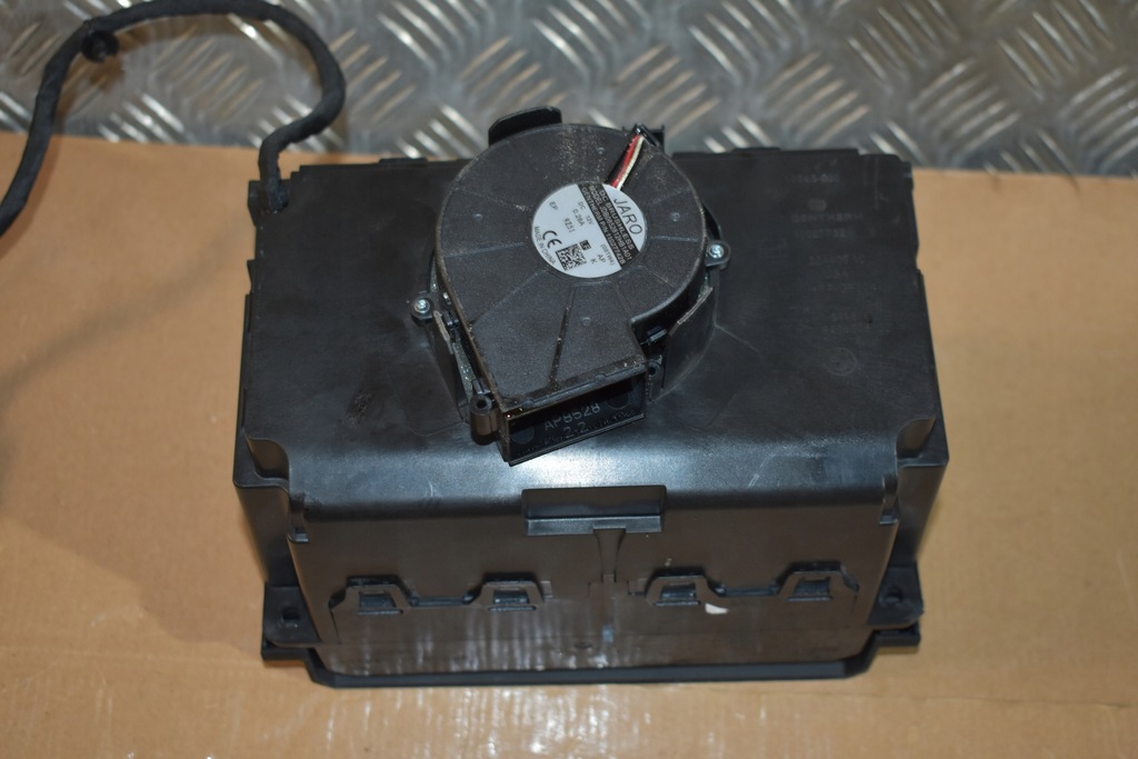 фото №6, Idealny кронштейн термічний na напої bmw g05 g06 g07 1