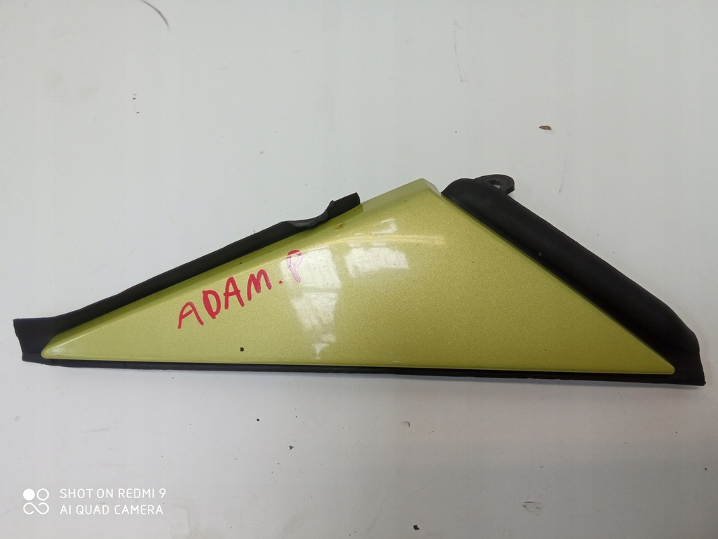 фото №1, Opel adam трикутник заглушка крила правий права
