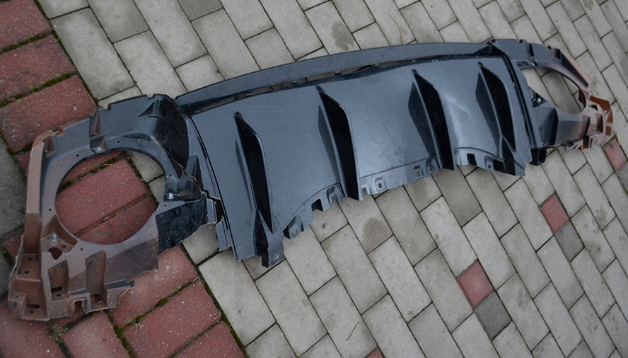 фото №1, Накладка диффузор audi r8 lift 4s0807521