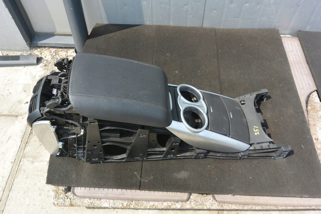 фото №1, Туннель средний перед кожа mercedes r w251