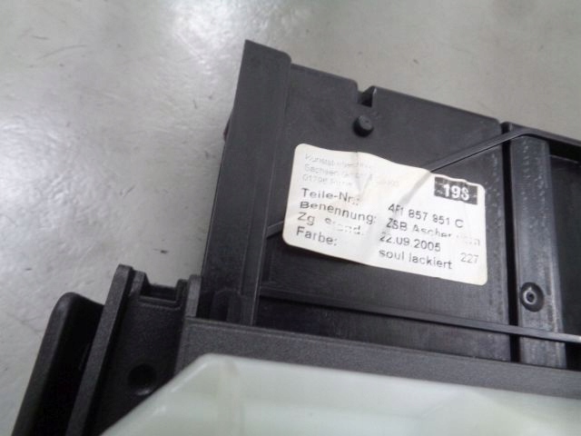 фото №8, Audi a6 c6 06 sedan тунель середній салону