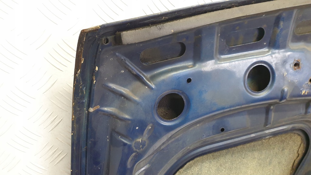 Купити Bmw 3 e30 капот кришка двигуна