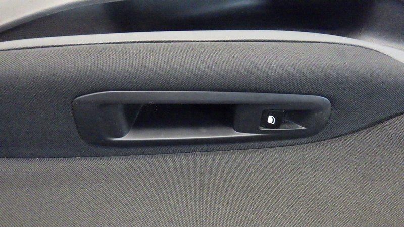 Обивка дверь правая  задний peugeot 308 2 t9 hb 98013170zd с Разборки