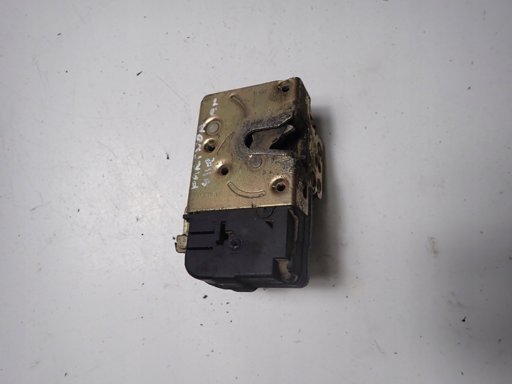 фото №9, Замок дверь передний правый peugeot partner 01r 6pin