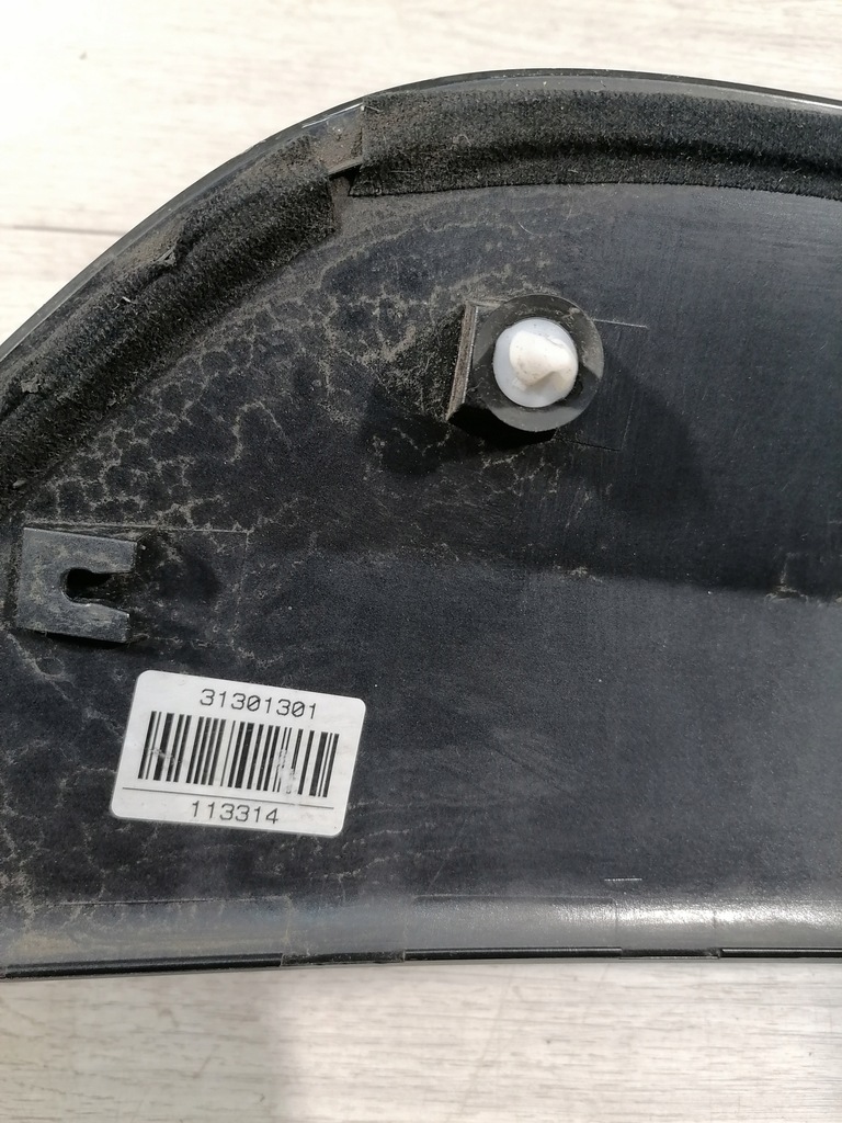 фото №14, Volvo v40 xc40 накладка крышки задняя 31301301