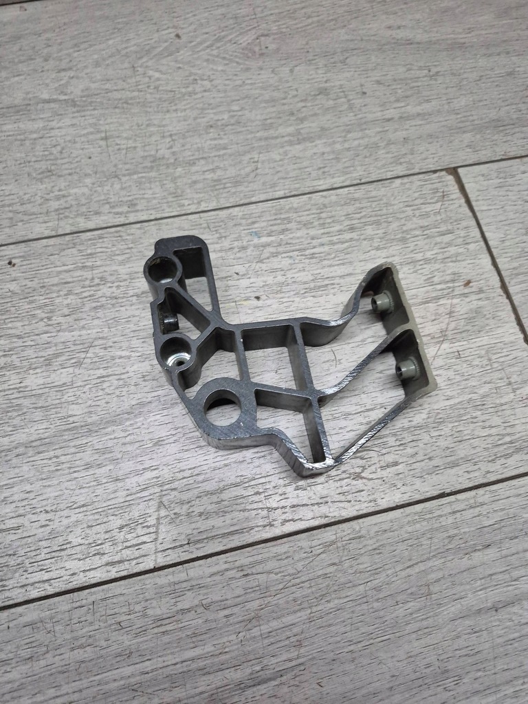 фото №1, 14451. range rover sport кронштейн pas перед n9x2-002a56-aa