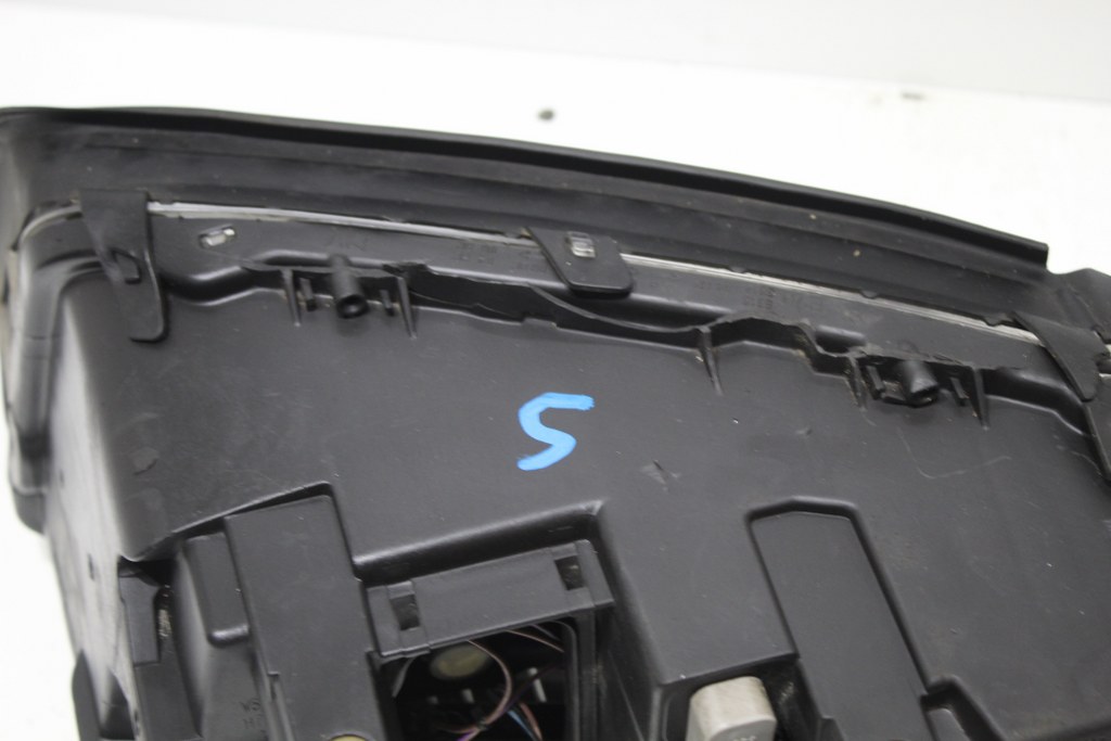 фото №9, Audi a4 b6 лампа перед передняя правая europa