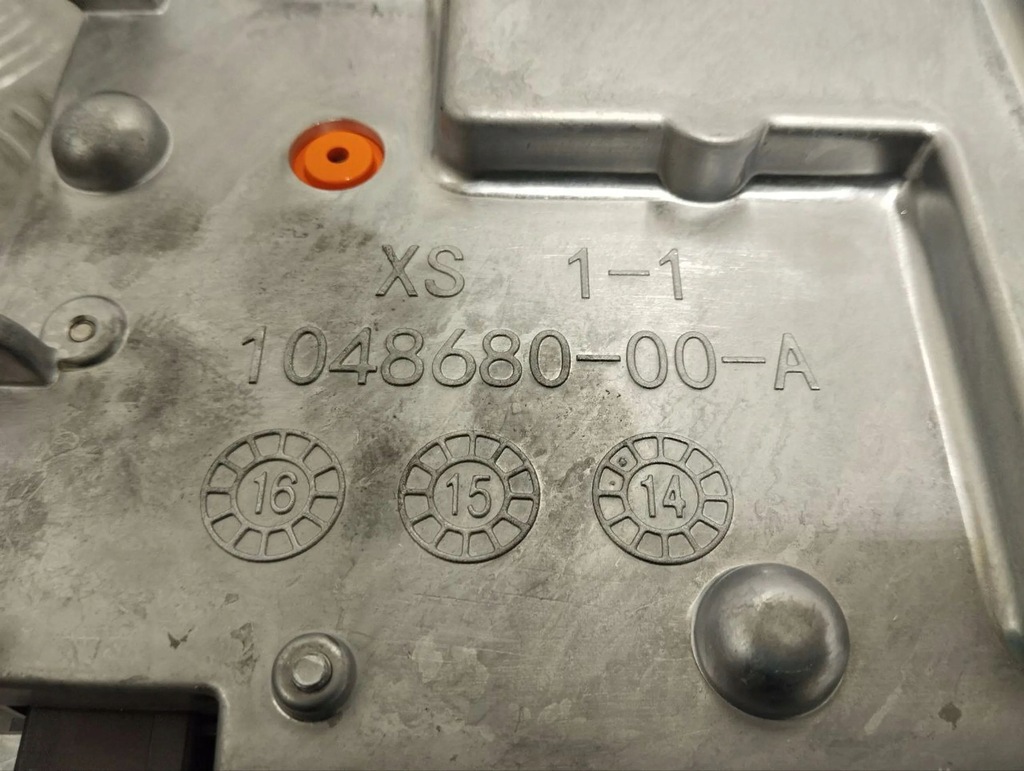 фото №6, Tesla model s 2013 перетворювач напруги / модуль перетворювача 104868000a