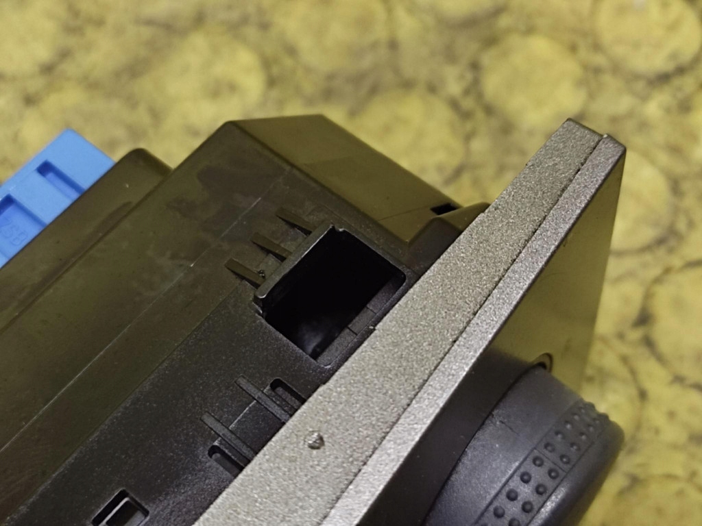 Opel zafira b панель обдув кондиционера 13168100 Киев