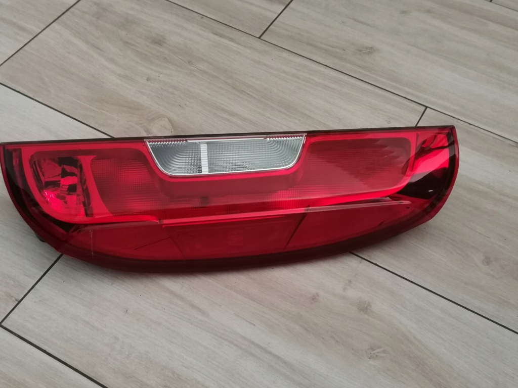 фото №1, Лампа правая задняя 52044715 fiat doblo ii