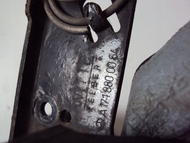 фото №3, Засов замок капот mercedes slk r171 2004-2011