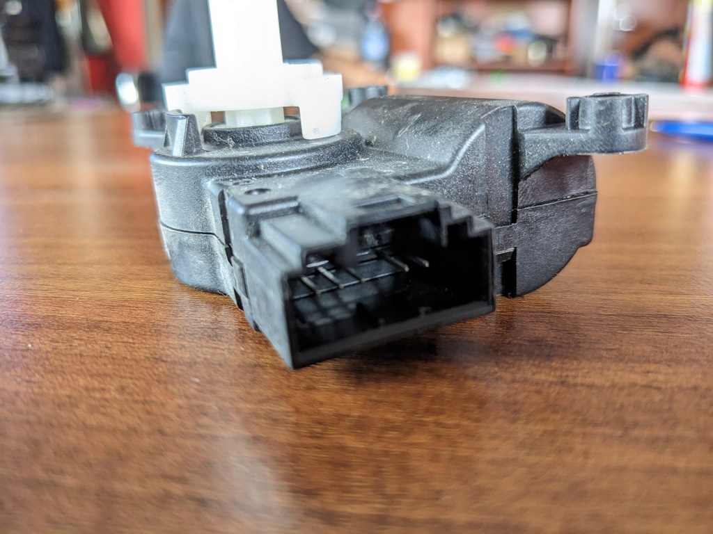 фото №5, Моторчик регулювання master iii, iv movano renault оригінальний номер a.211.018.00