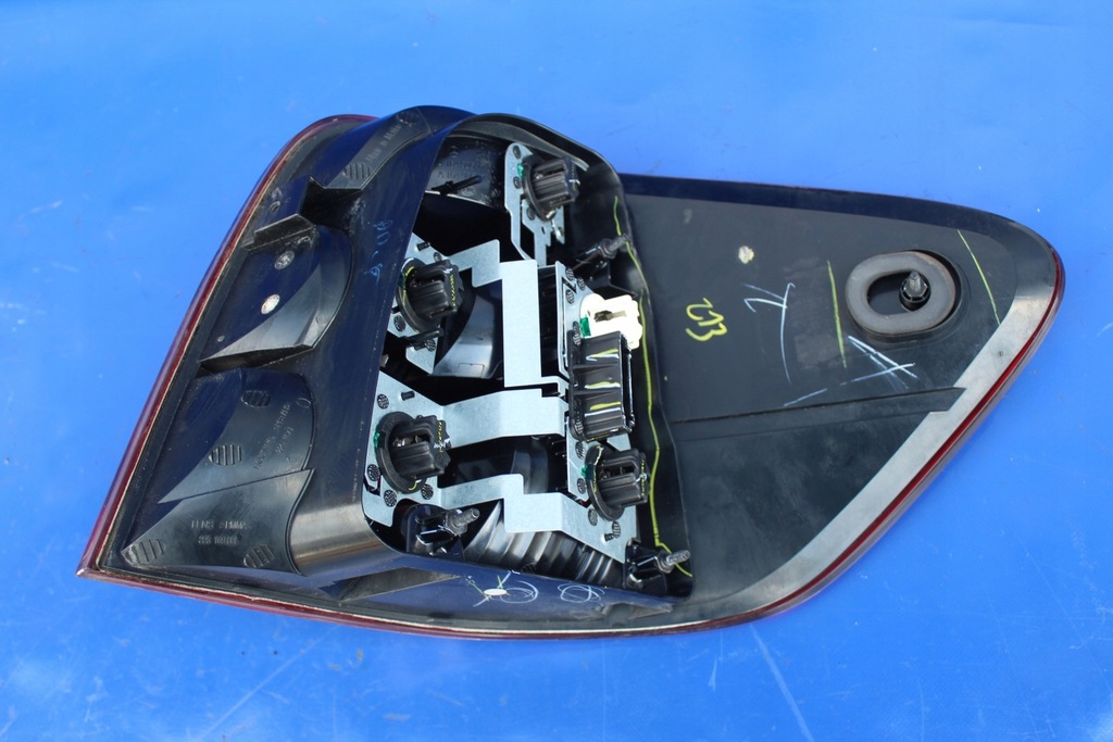 фото №16, Лампа задняя левый задняя левая состояние bdb оригинальный номер mercedes ml w164 lift