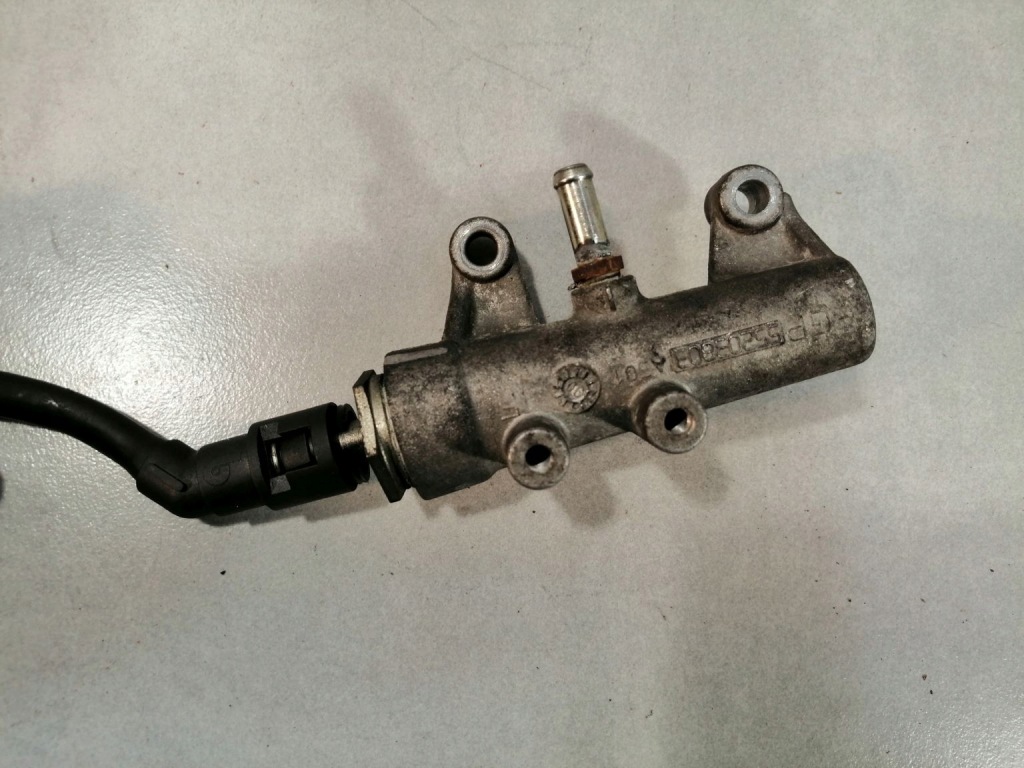 Розподільник пального opel astra h 1.9 cdti 55203803 Зі Шроту