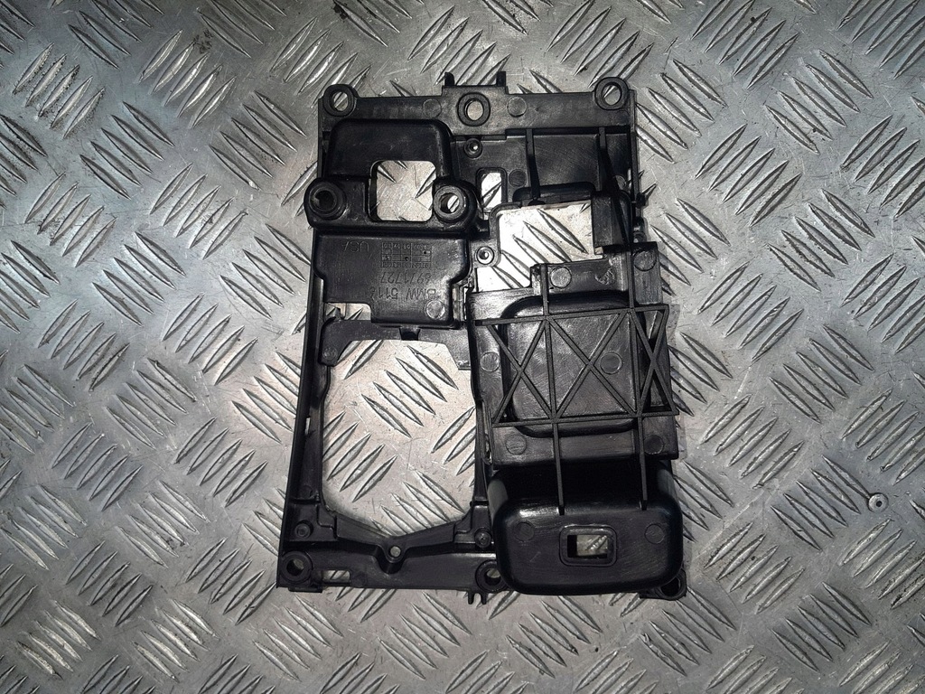 фото №8, Bmw x6 e71 2009 середина рамка тяга перемикання передач