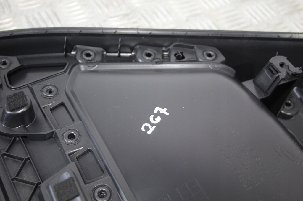 фото №5, Обшивка дверь левый задняя vw taigo 2g7 r-line