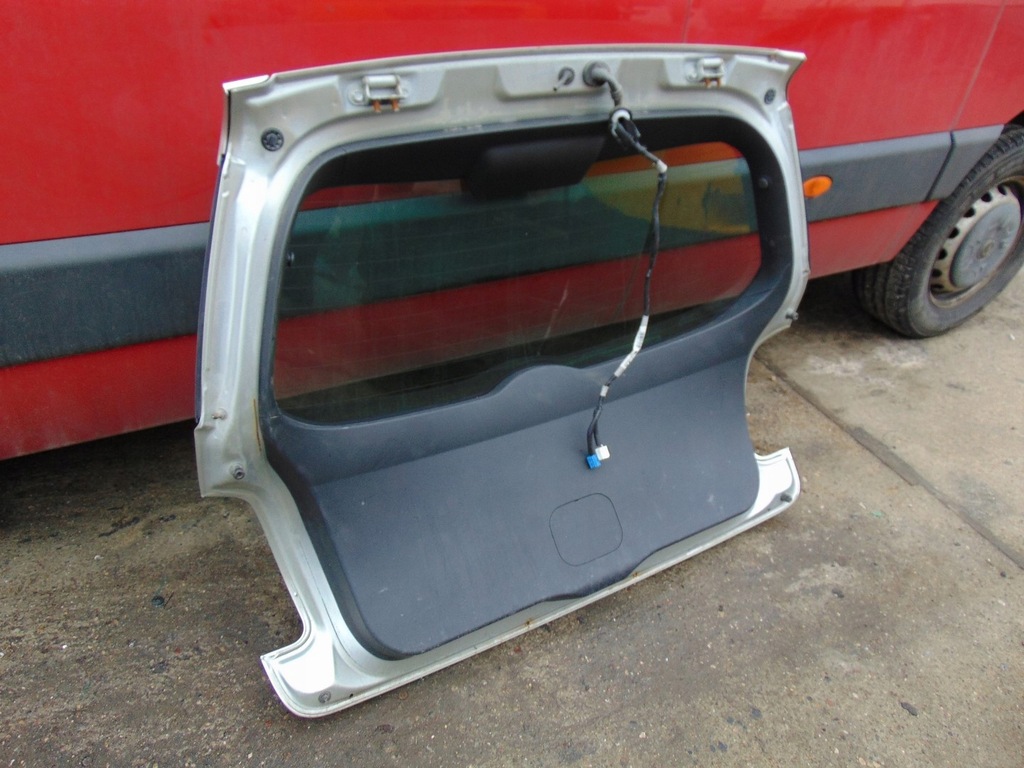 фото №12, Крышка багажника багажника задняя toyota auris i 1 серебристая с стекло