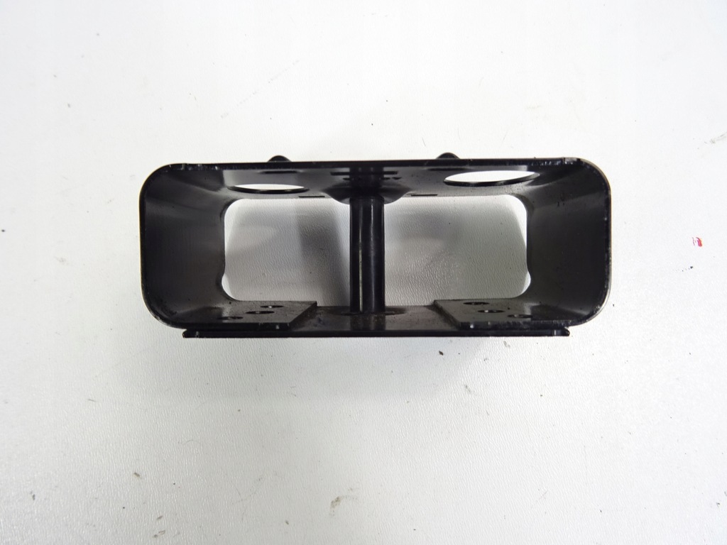 фото №6, Audi a1 8x крепление засов замок крышки двигателя 8x0823485c 2010-2018