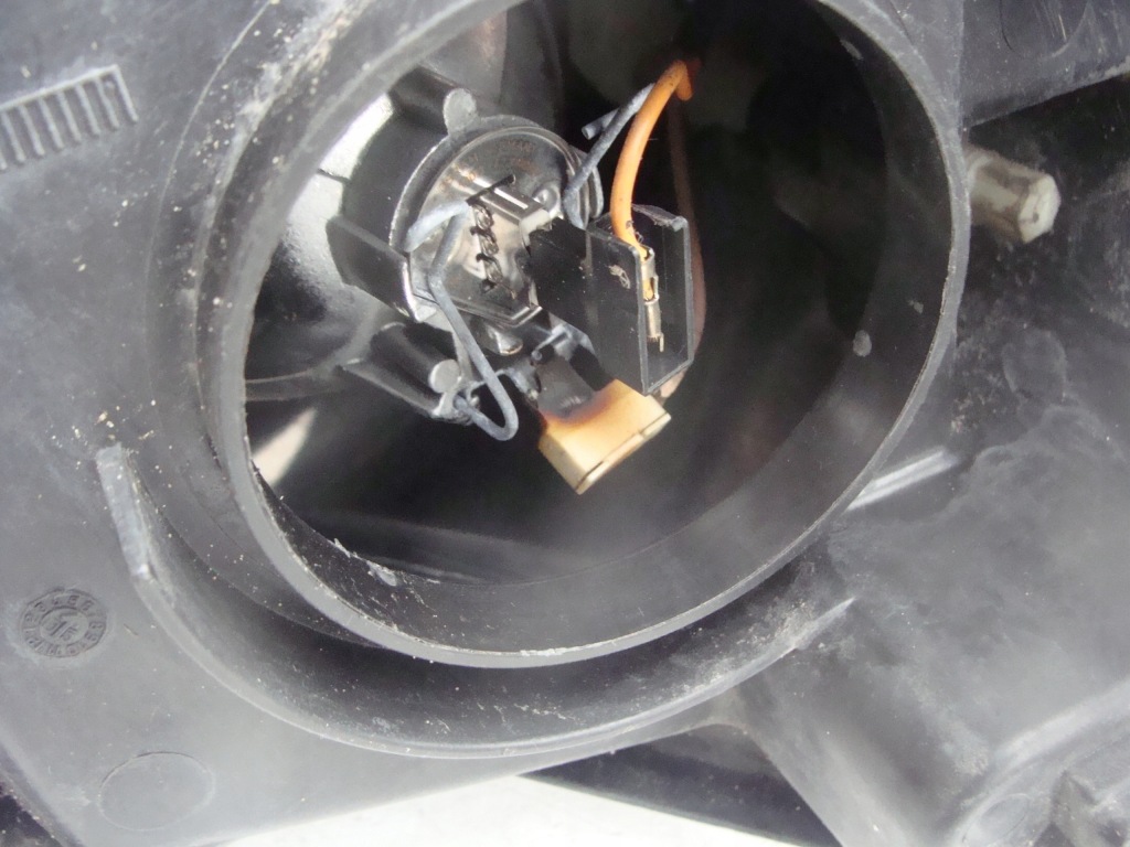 фото №8, Лампа фара левый перед передний peugeot 407 04-08 r.