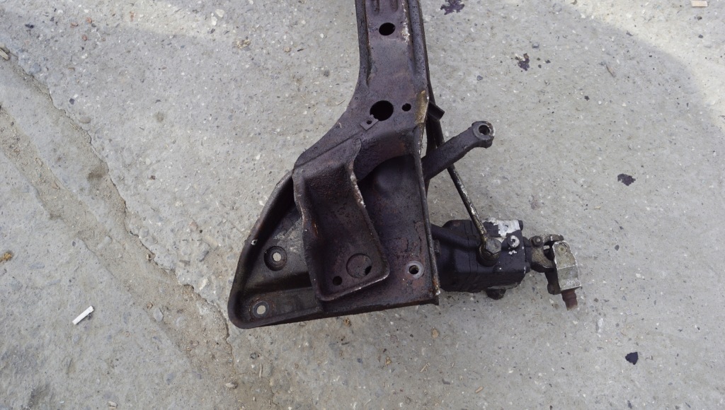 Балка підрамник перед bmw e28 Ціна