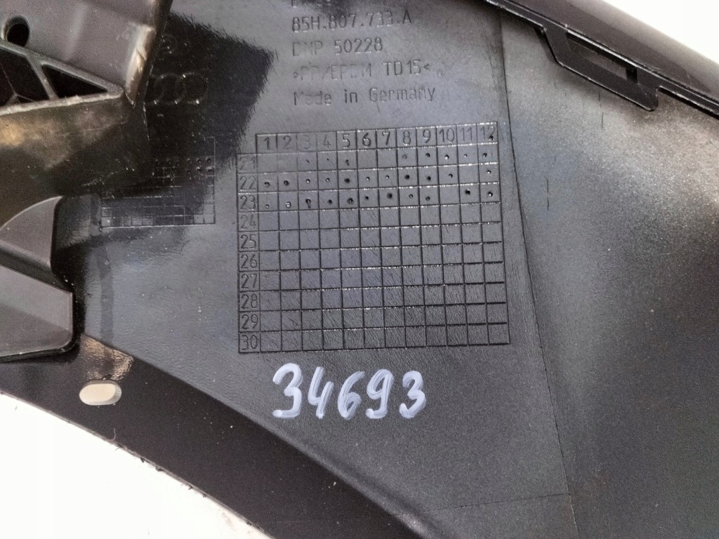 Спойлер накладка плита бампера перед audi q6 e-tron 85h 24- Цена