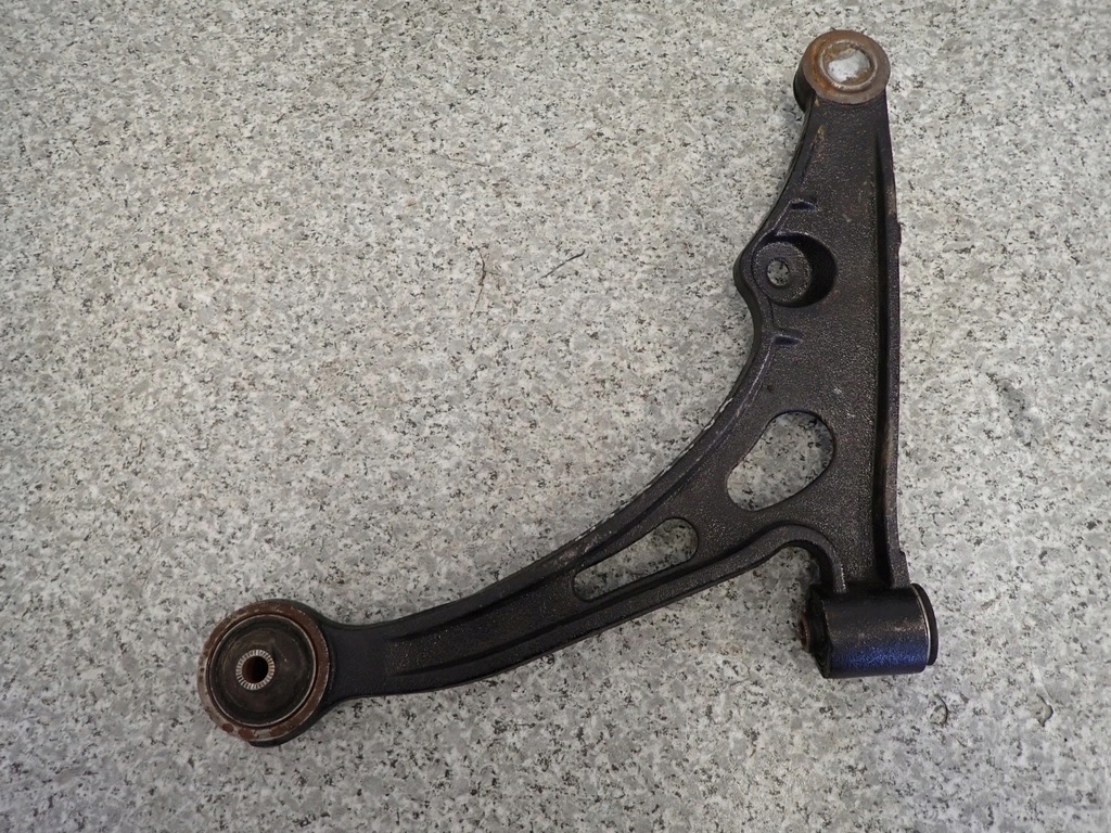 фото №5, Suzuki liana 02-07 рычаг передний правый