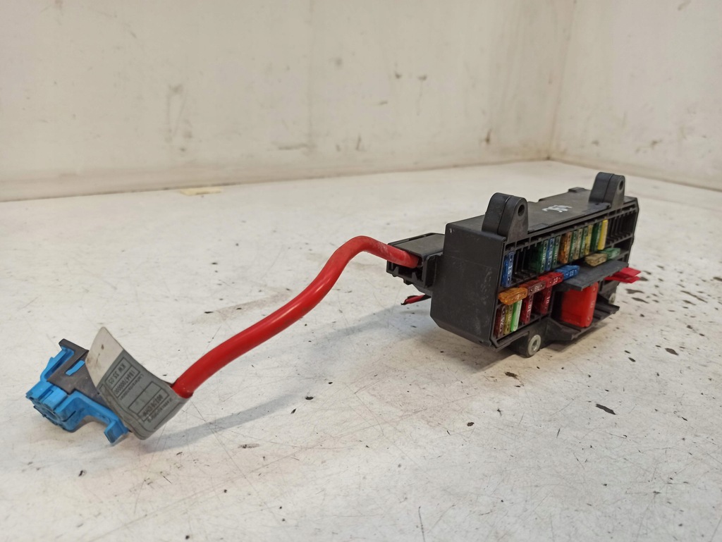 фото №5, Коробка предохранителей bmw оригинальный номер 6900583