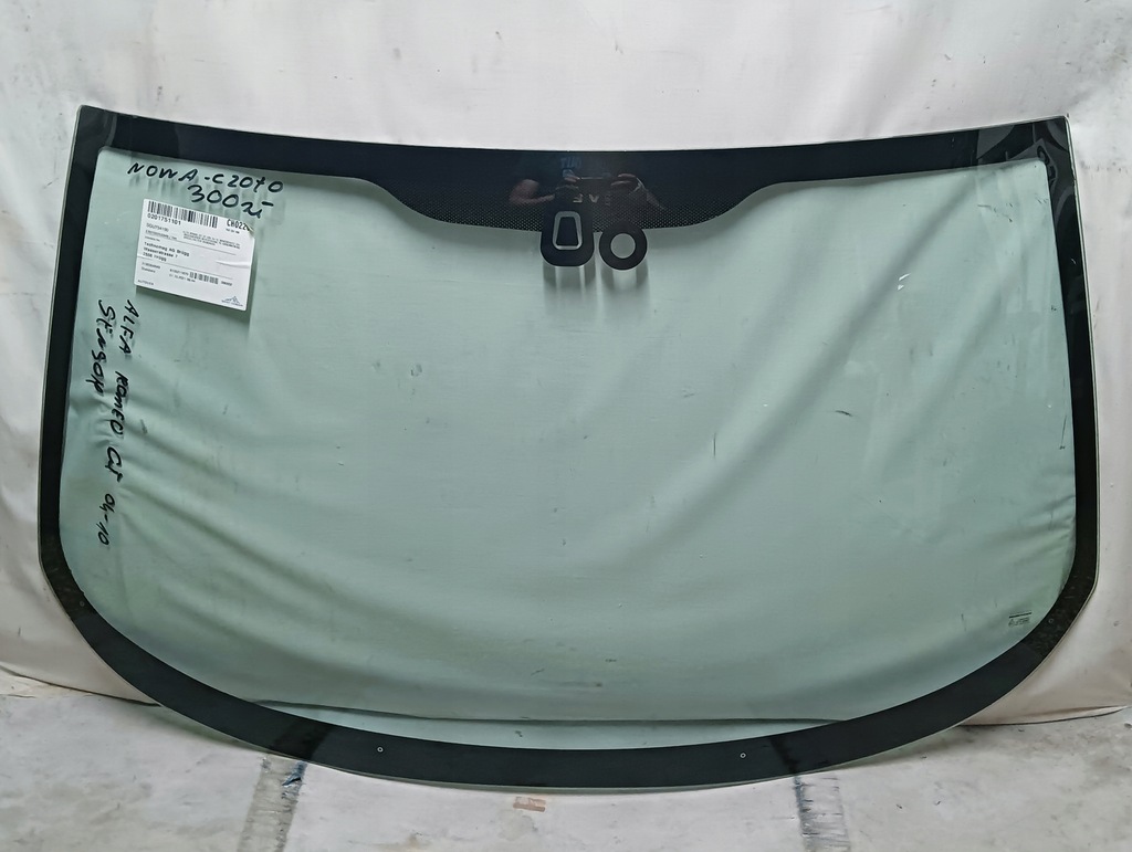 фото №1, Стекло передняя alfa romeo gt 2004-10 датчик