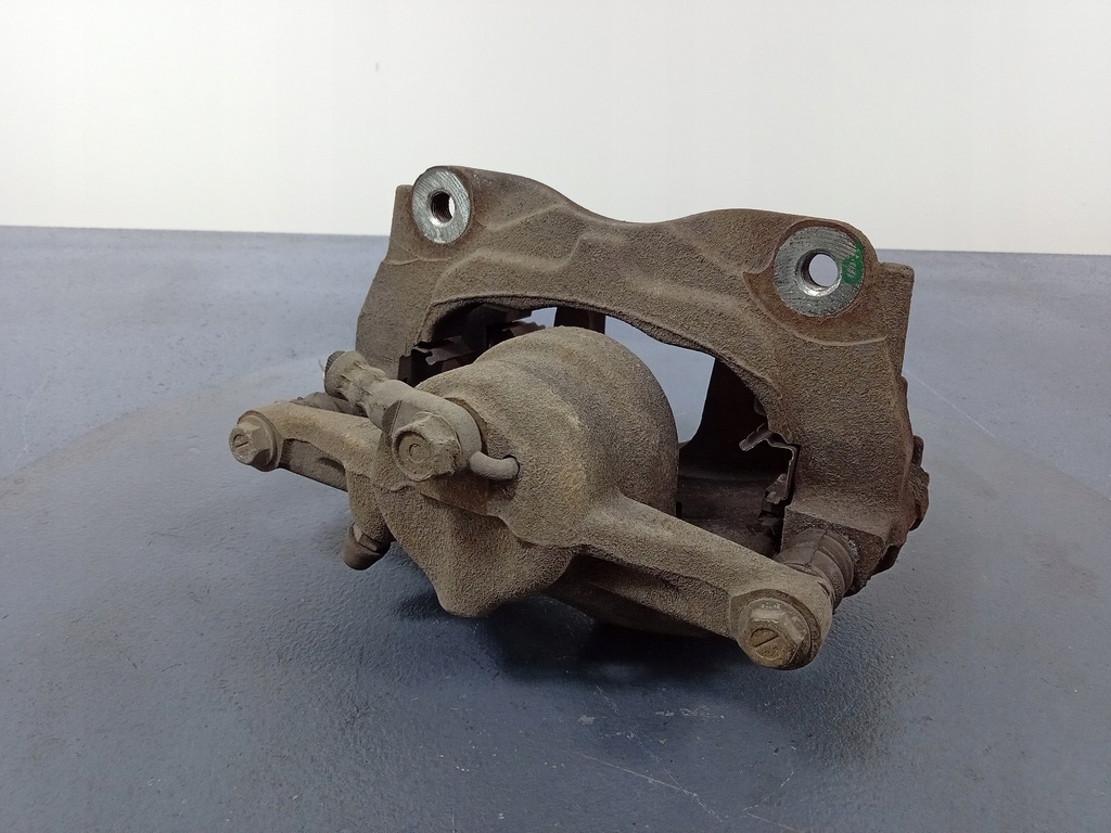 фото №5, Avensis iii t29 2.0 d-4d суппорт перед правый скоба