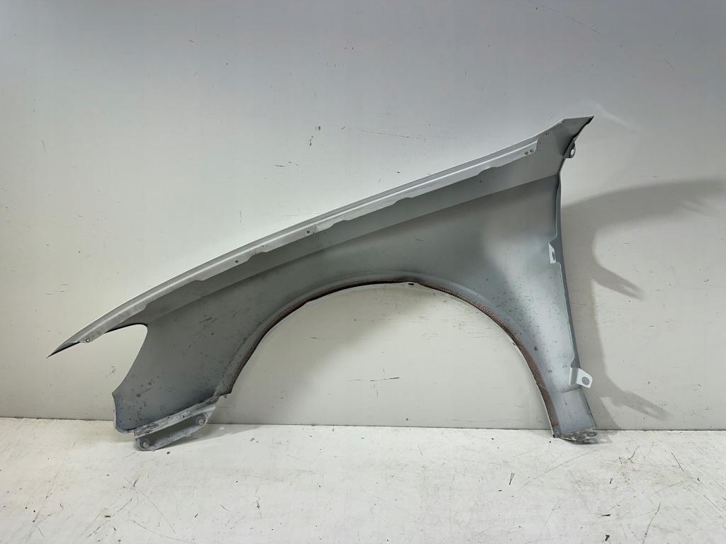 Крыло  правый  перед audi a3 8v5 седан хороший Оригинал
