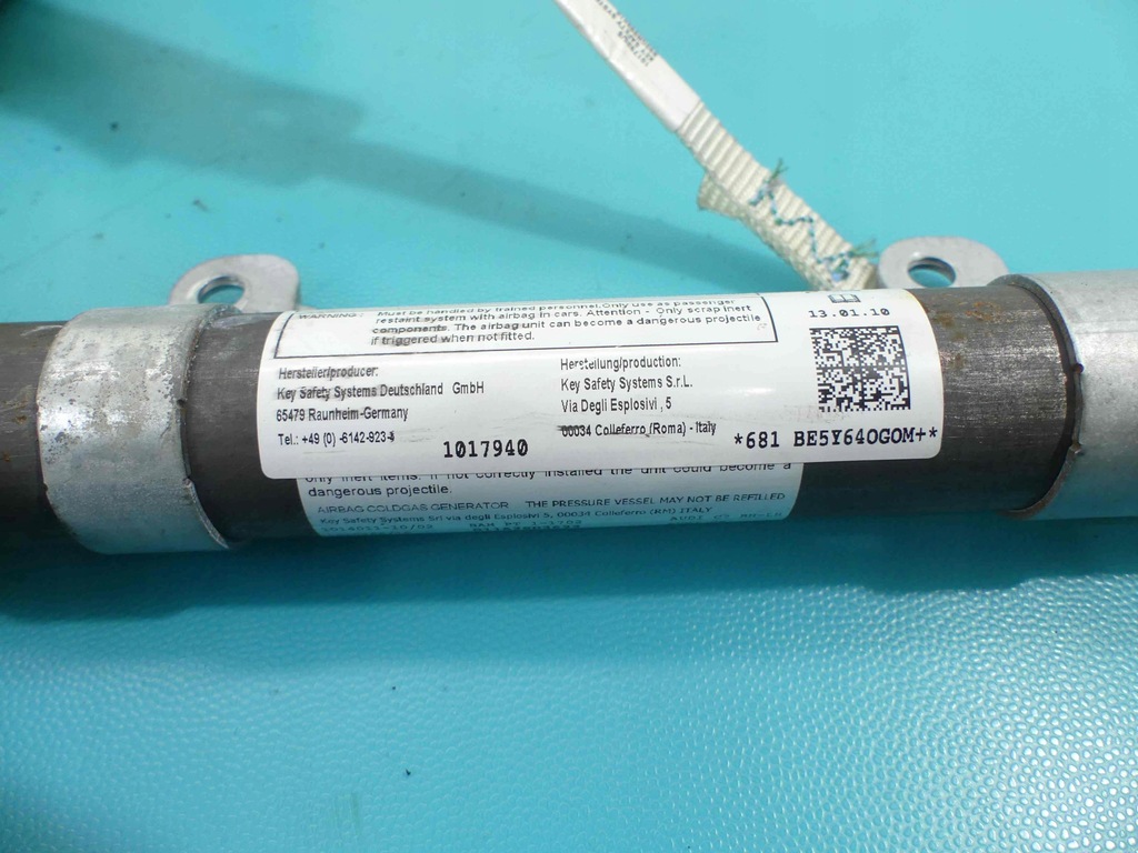 фото №7, Шторка безопасности правая audi a8 d4 4h