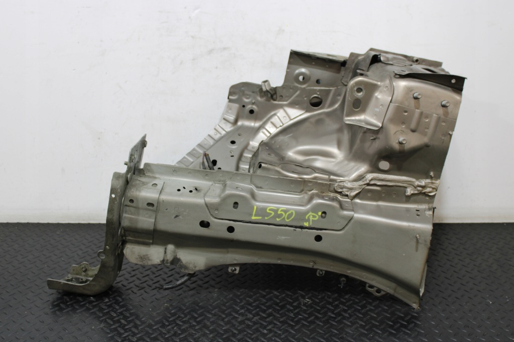 Купить Четверть лонжерон правый перед range rover discovery sport l550