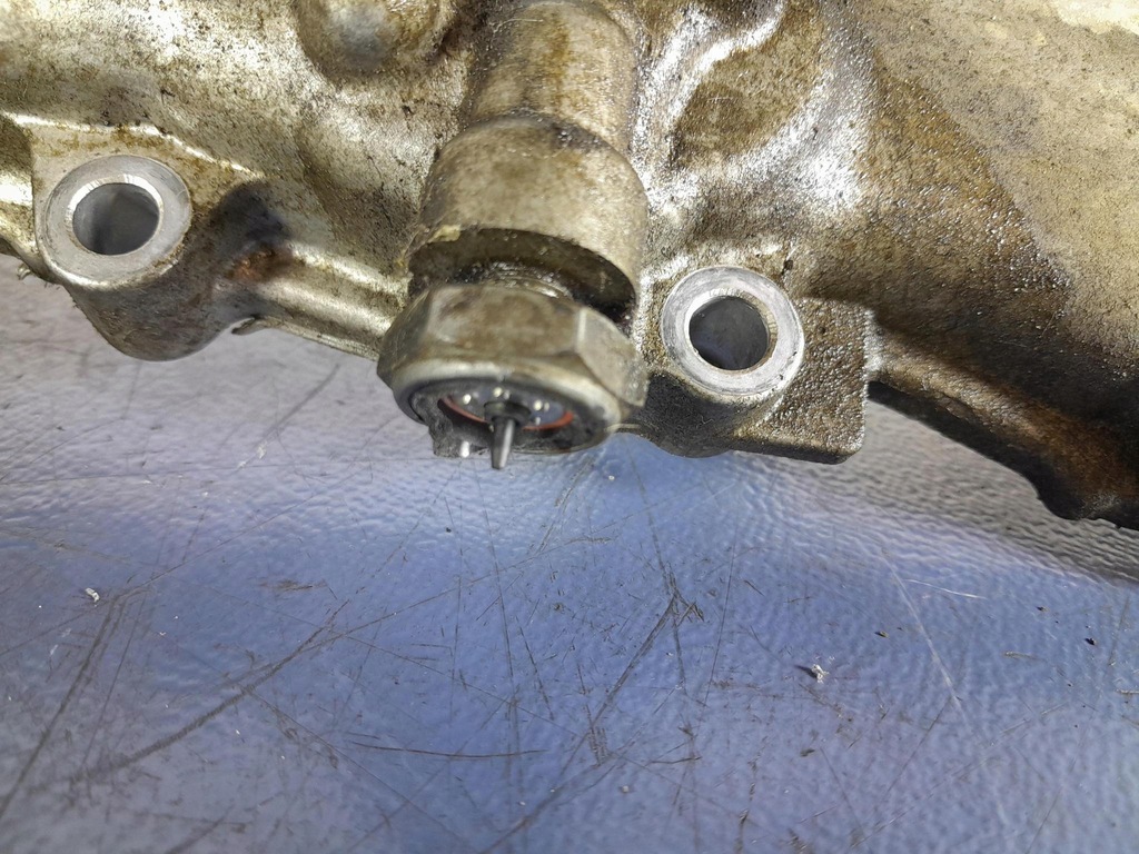 фото №6, Toyota verso i 1.8 корпус розподільного валу 2zrfae